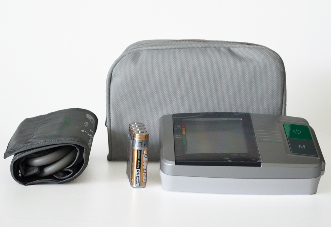 The Medisana MTS isplays blood pressure readings (systole/diastole) and pulse together with time and date
<br>