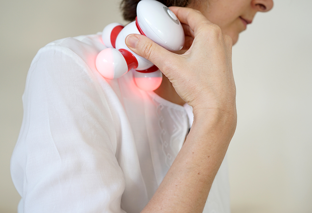 Mini-Massager Red Beurer MG16: Massage You Can Take With You Anywhere You Go