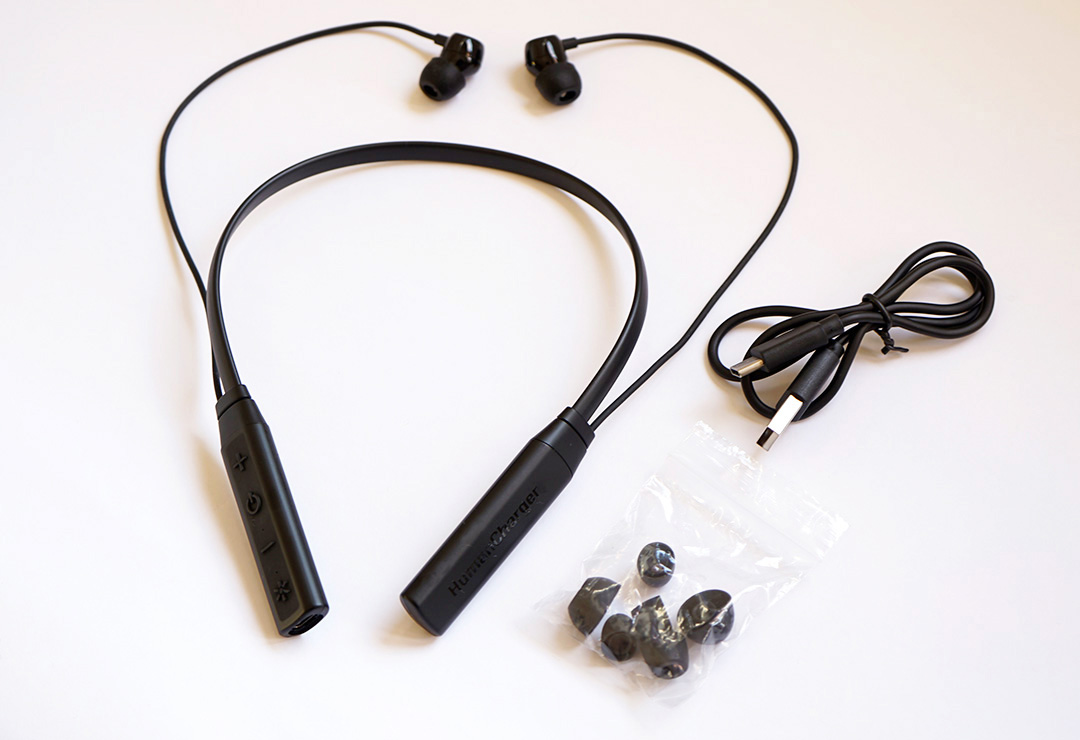 Valkee 3 - complete with charging cable and earplugs in different sizes