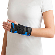 This Manutete wrist orthosis can be used on the left hand