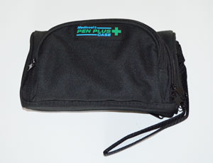 Kältetasche für den einfachen Transport und Zugang zu Fläschchen und Pens mit Kühlung für bis zu 12 Stunden.