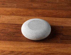 La stéatite possède de remarquables qualités, qui conviennent pour une utilisation en tant que pierre de massage Hukka ou pour la thérapie aux pierres chaudes.