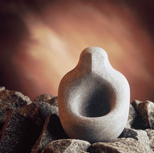 Wood, lava stones, water and a sauna spirit, made from 100% percent Finnish soapstone gives you everything you need for an authentic sauna atmosphere.