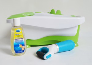 Wellness for the whole body - starting with the feet. The Scholl Colorpop FootSpa brings fresh colour to your home.