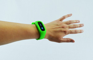 Medisana ViFit Connect Bluetooth mit grünem Armband