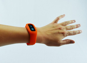 Medisana ViFit Connect Bluetooth mit orangem Armband