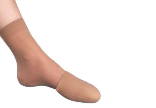 La calza Promed con cappuccio imbottito è disponibile in taglia unica e si adatta perfettamente al piede.