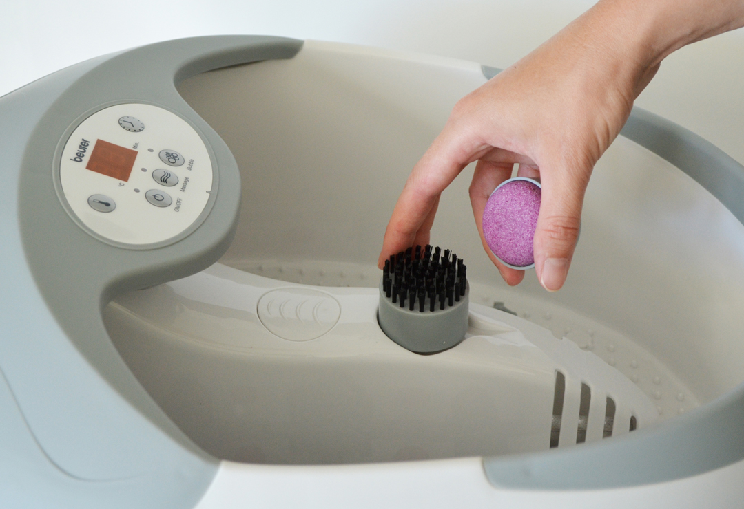 Les accessoires du bain de pieds Beurer FB50 peuvent être facilement changés.