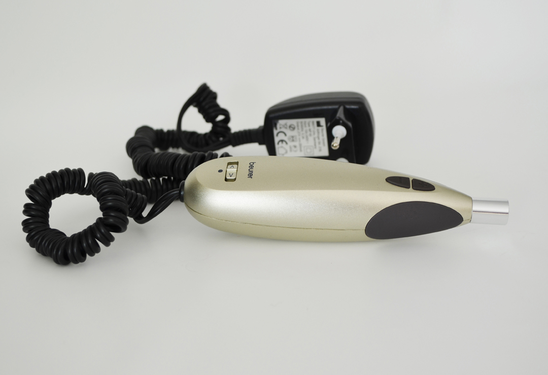 Le puissant Beurer MP60 est livré avec 3 accessoires qui peuvent être utilisés pour prendre soin des ongles et des ongles des pieds.
