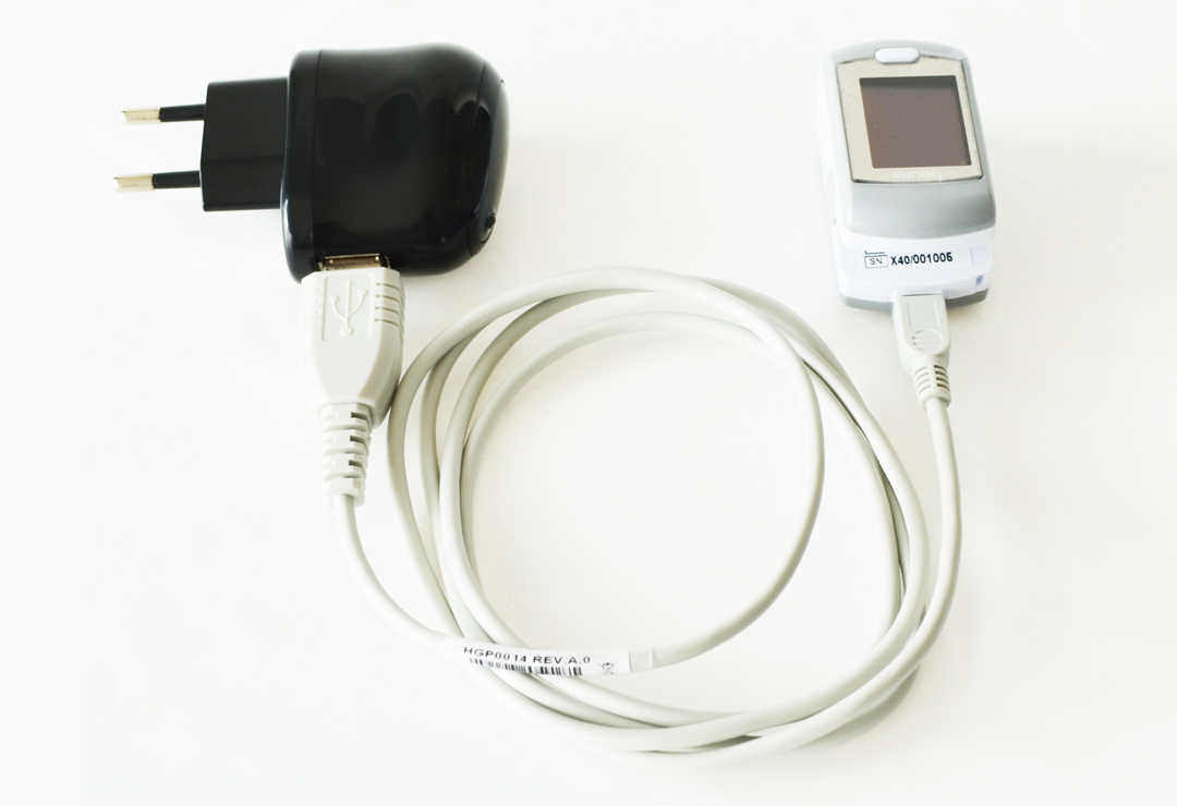 Oxymètre de pouls Beurer PO80 avec câble de recharge