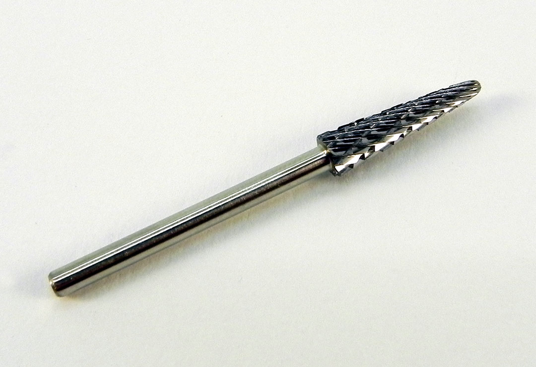 CC3 Silver Carbide Cone 3/32 is an essential nail tool in nail salons.