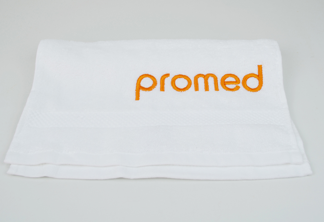 Promed towel in white