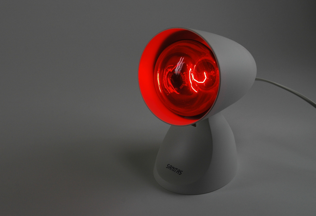 The Beurer Sanitas SIL06 is a 100 watt infrared heat lamp