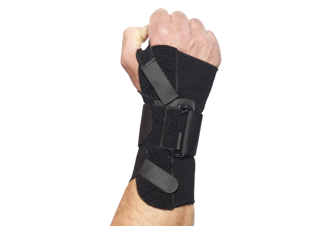 Supportive TurboMed wrist bandage