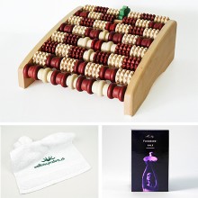 A pampering package for your feet: the PediVital massager, Helfe foot bath salt and a towel