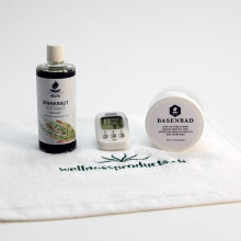 A helpful combination to do something good for your skin and body: Helfe horsetail extract, base bath sample, Omron Walking Style 4 pedometer and a towel