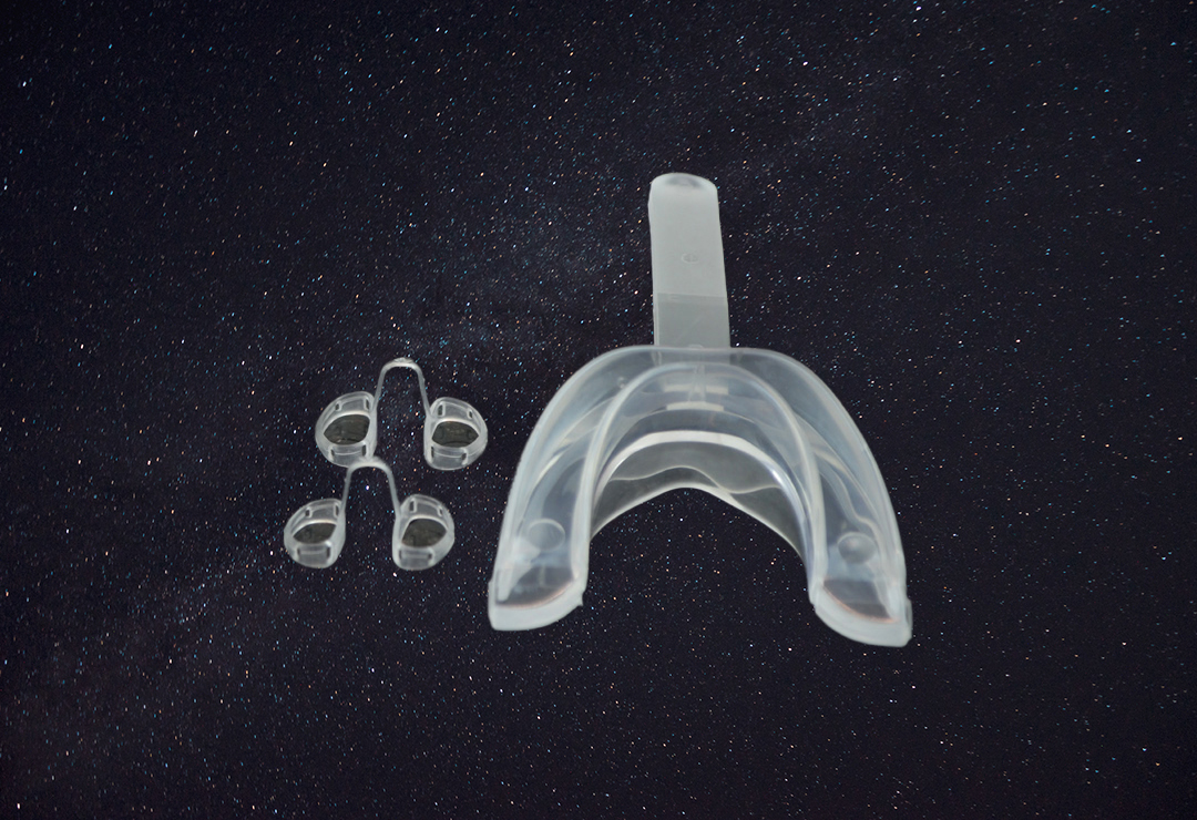 Mouthpiece and nasal dilators against snoring