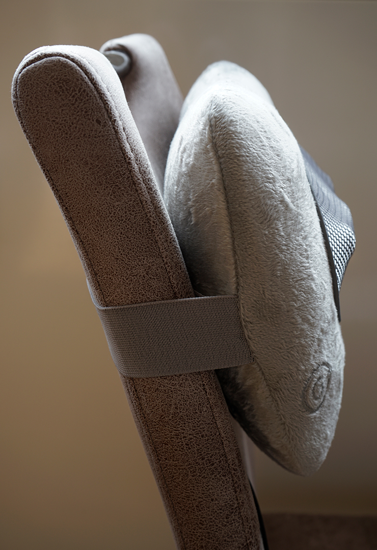 Utilisation pratique et simple: l'oreiller de massage Shiatsu Beurer MG145