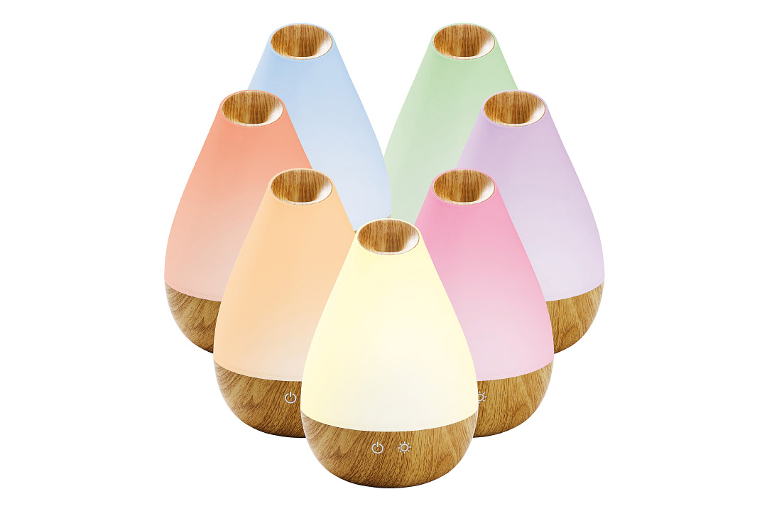 The Promed aroma diffuser AL1300WS also offers a color change in 7 colors