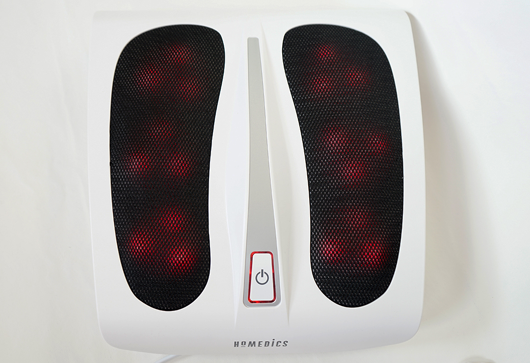 Le Homedics FM-TS-9 offre 18 têtes de massage rotatives et chaleur