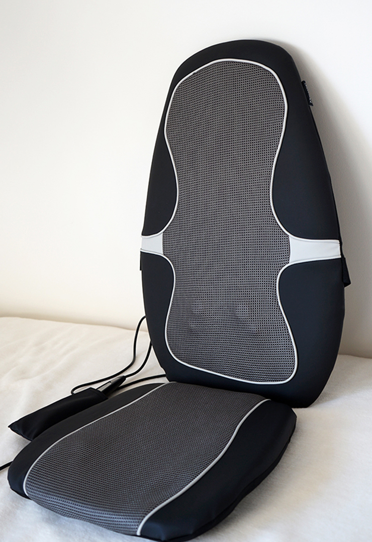 Shiatsu and vibration massage with the Medisana MC815