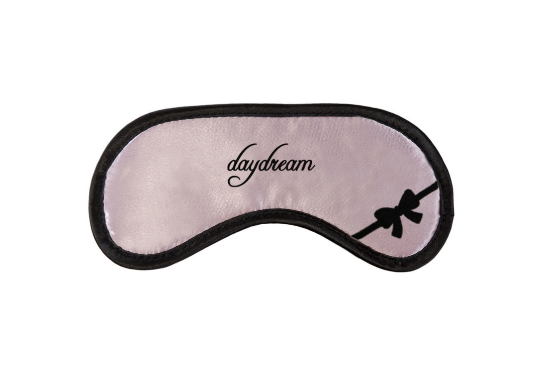 Feminin, tender and elegant at the same time: the Daydream Lingerie Pink eye mask