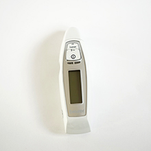 Your body temperature is interpreted on the Beurer FT70 by different colour signals.