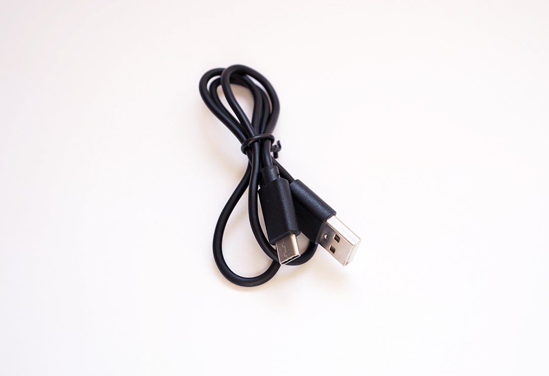 Extra charging cable for the Valkee 3 Wireless