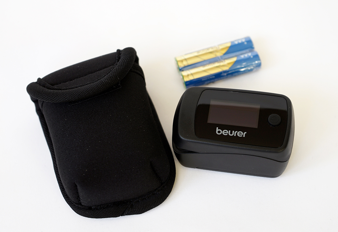 Beurer PO45 pulse oximeter complete with batteries and belt pouch