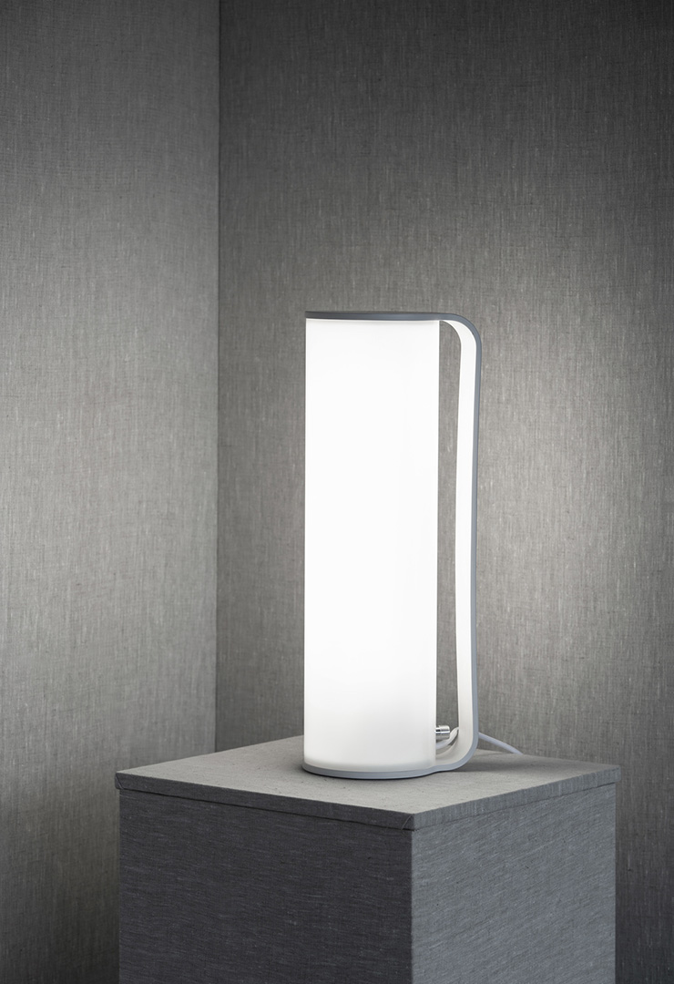 The Innosol Tubo LED emits 10000 lux at a distance of 28 cm