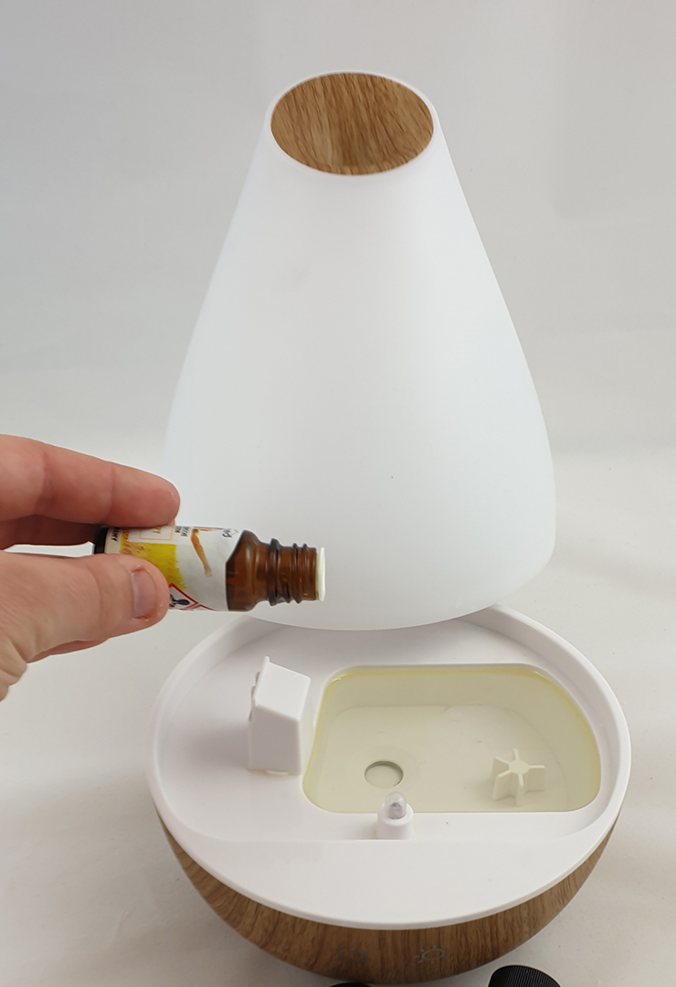 Just a few drops of aromatic essence are enough for the Promed AL1300WS aroma diffuser