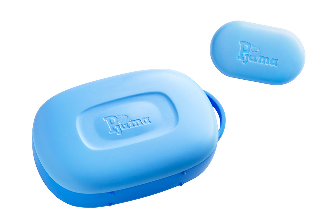 The Pjama bedwetting alarm consists of a sensor and an alarm unit