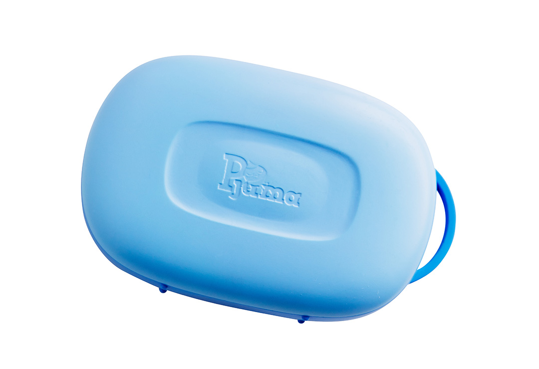 The alarm unit of the Pjama bedwetting alarm triggers an alarm when the sensor registers moisture