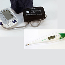 Blutdruckmessgerät Omron M3 Comfort und Fieberthermometer Medisana TM700