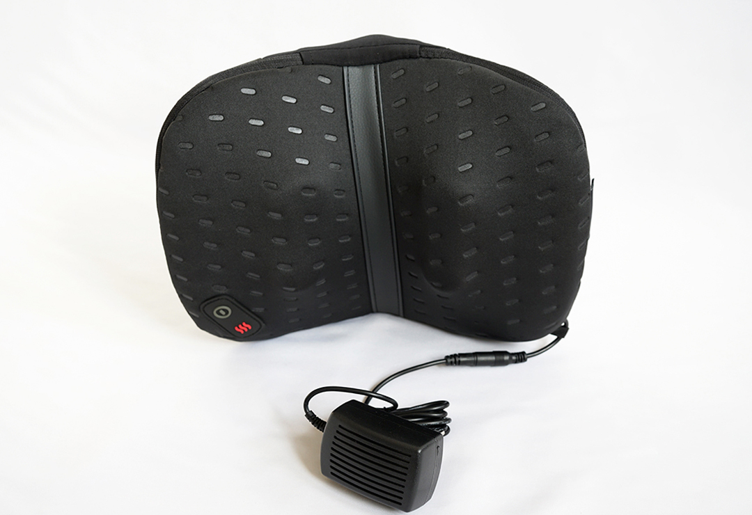 The Shiatsu massage cushion Medisana CL300 adapts individually to the body contour