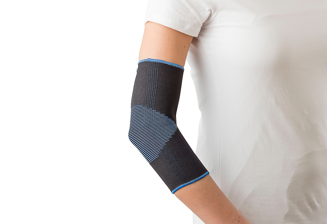You can wear the Cubitumed elbow bandage on the right or left arm