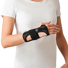 The MANULatera wrist orthosis can be used on the right or left hand