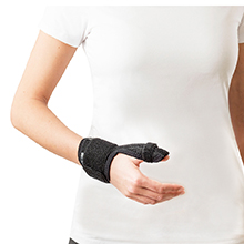 The Manufixe thumb orthosis can be used on the right or left hand