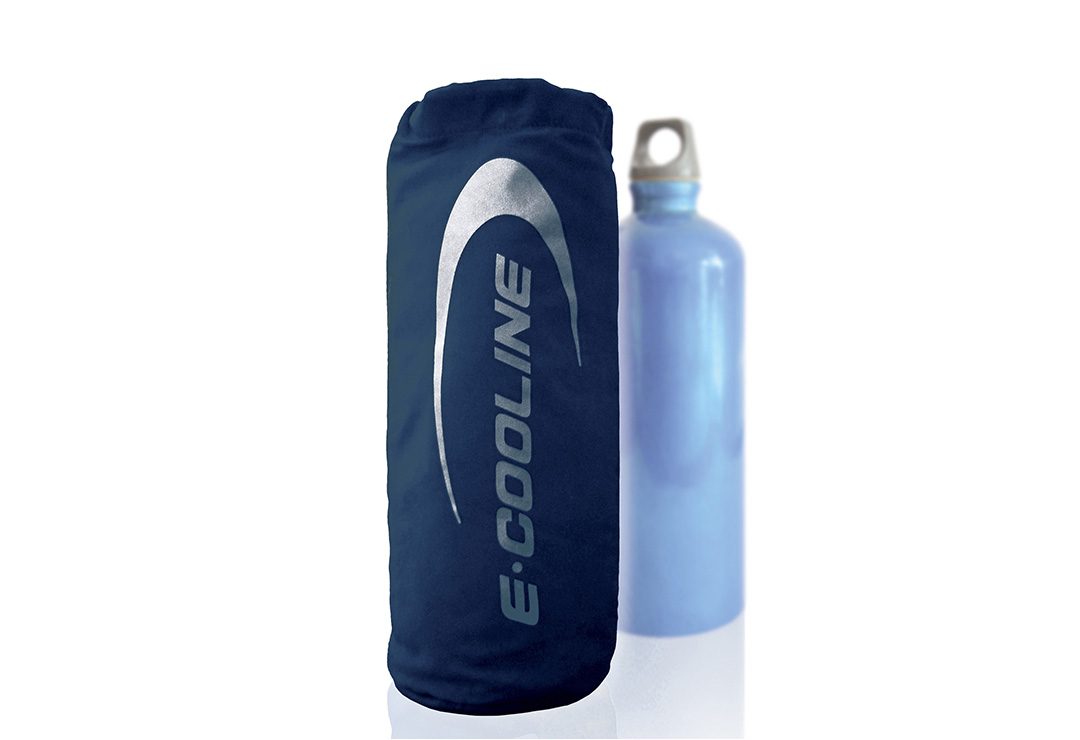 Beispiel für die Verwendung des E.COOLINE Outdoor CoolBag mit einer Trinkflasche