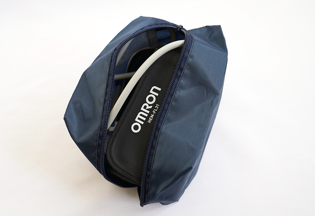 A storage bag is included with the Omron M4 Intelli IT