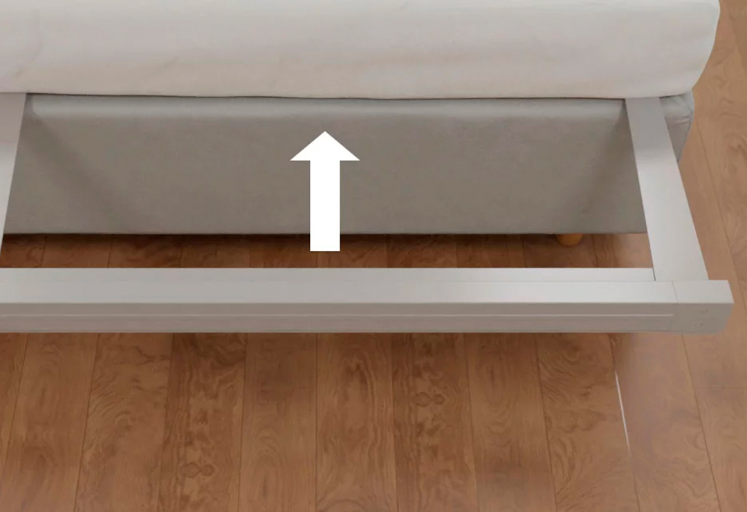 In questo modo è possibile far scorrere l'Airzag insieme al supporto sotto il materasso.