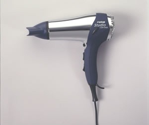 • Professional hair dryer with elegant design and ION technology for a faster and more gentle hair care.
<br>