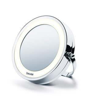 Lo specchio dispone di una doppia faccia - normale e ingrandimento di 5 volte - che si può ruotare sulla faccia corrispondente, a seconda della necessità.