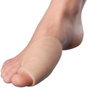 Bei Hallux-Problemen oder bei Überbein schützt diese Polsterung den Fuss optimal vor Druck und Belastungen.